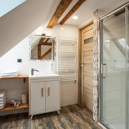 Appartamento Apartamenty Jelenia Gora