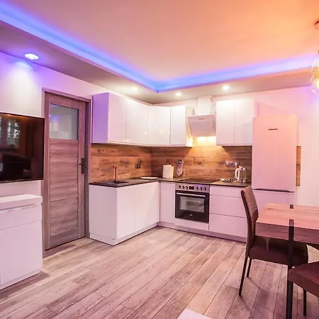 Appartamento Apartamenty Jelenia Gora